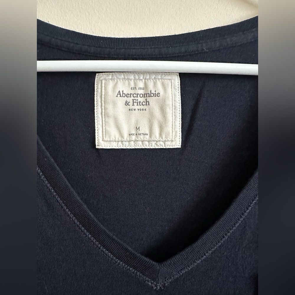 A&F Tee - Picture 3 of 4